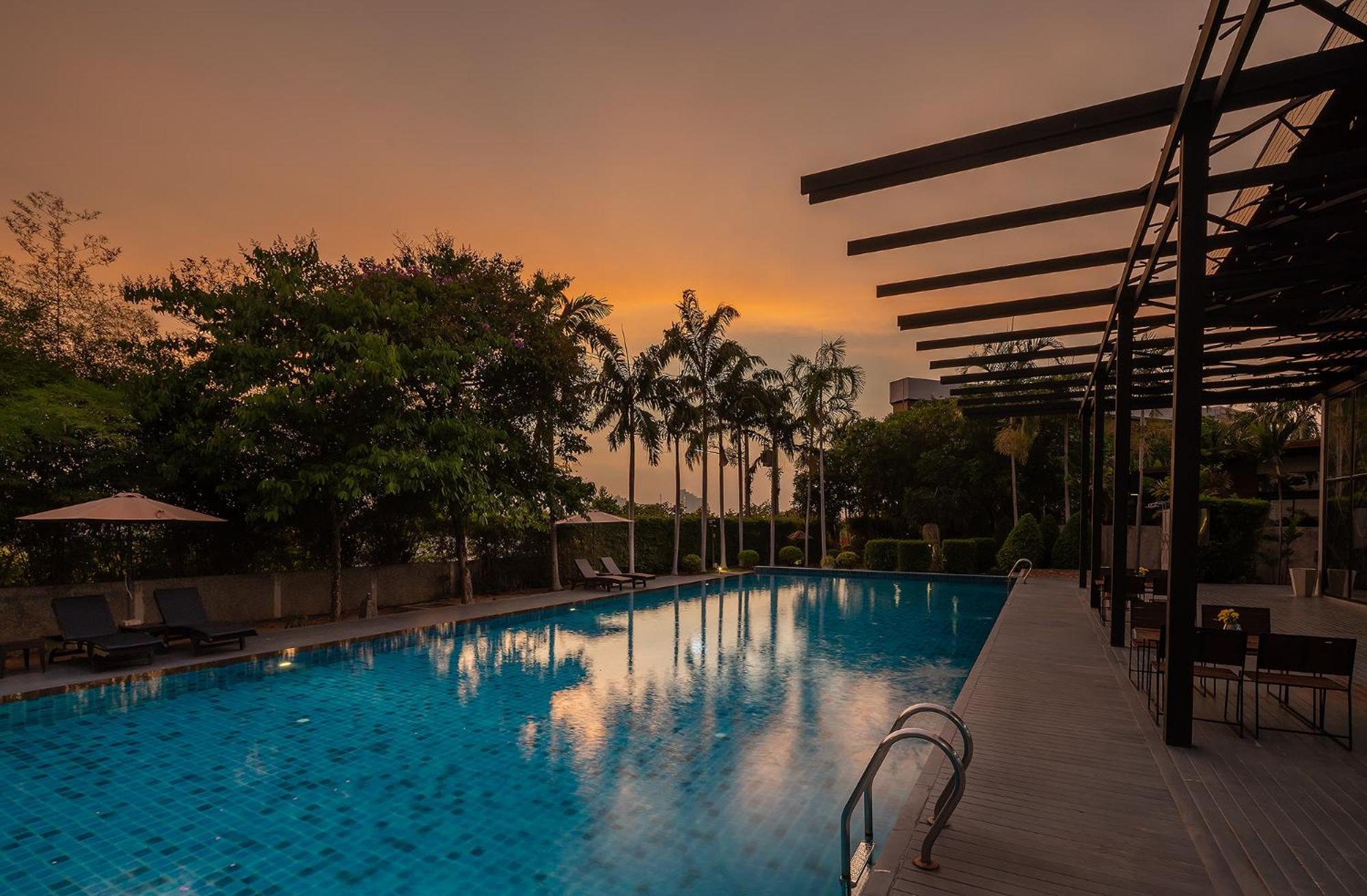 Sea Two Pool Villa Resort Pattaya Csomtien-part Kültér fotó